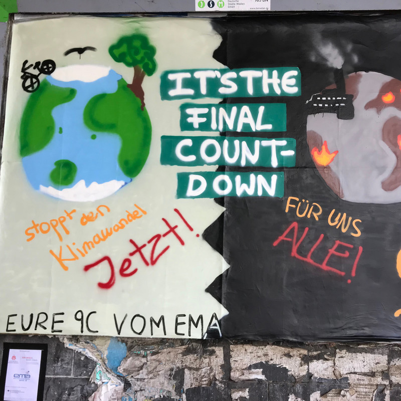 It's the final Countdown Großplakat-Graffiti